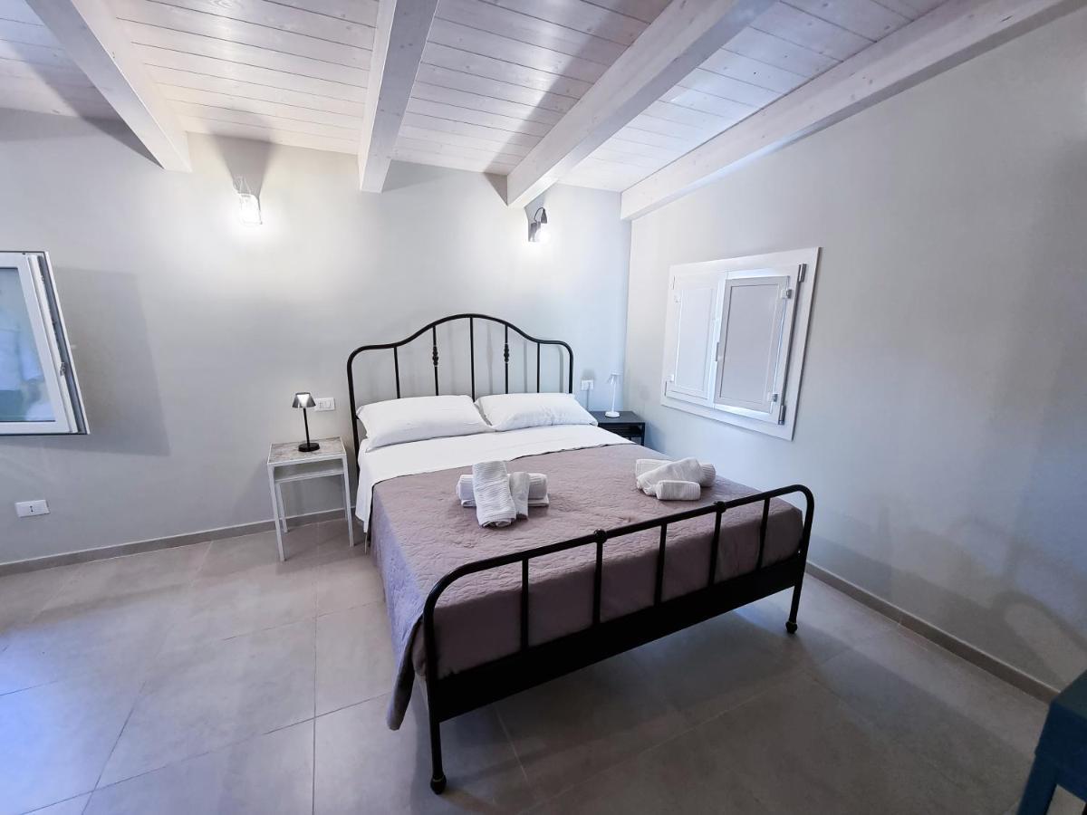 Civico 33 Bed and Breakfast Scalea Esterno foto