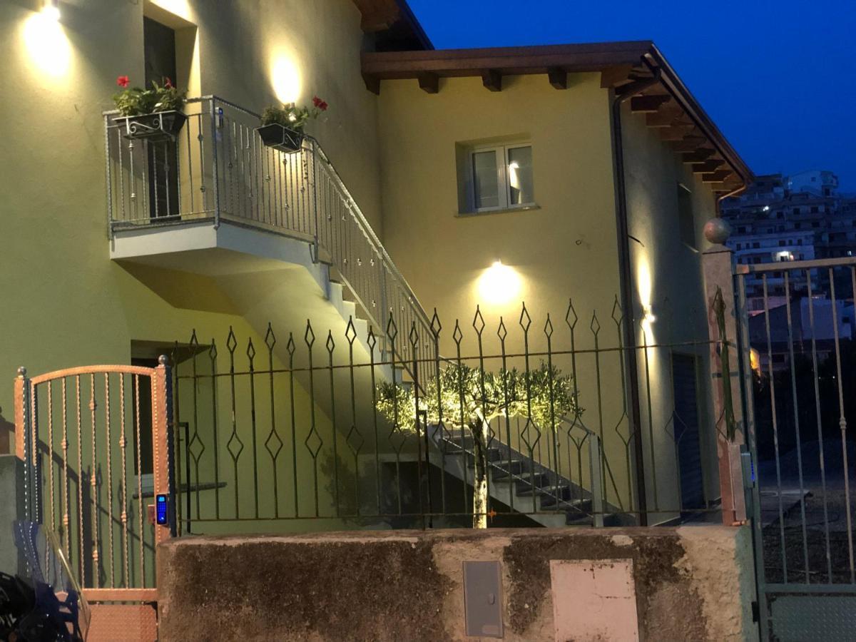 Civico 33 Bed and Breakfast Scalea Esterno foto